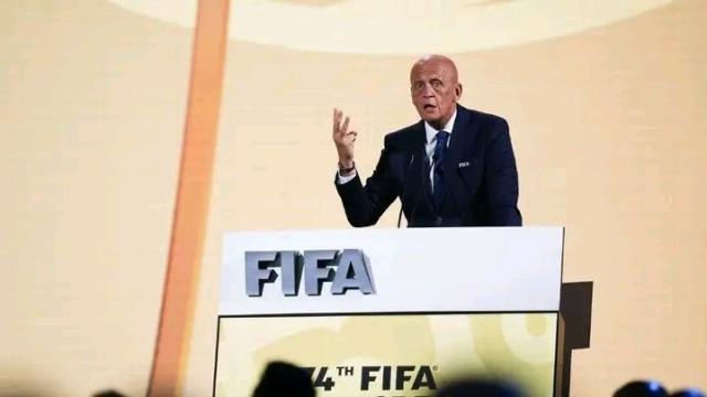 皇冠体育-VAR平替FVS允许主帅挑战判罚，足球进入鹰眼时代？